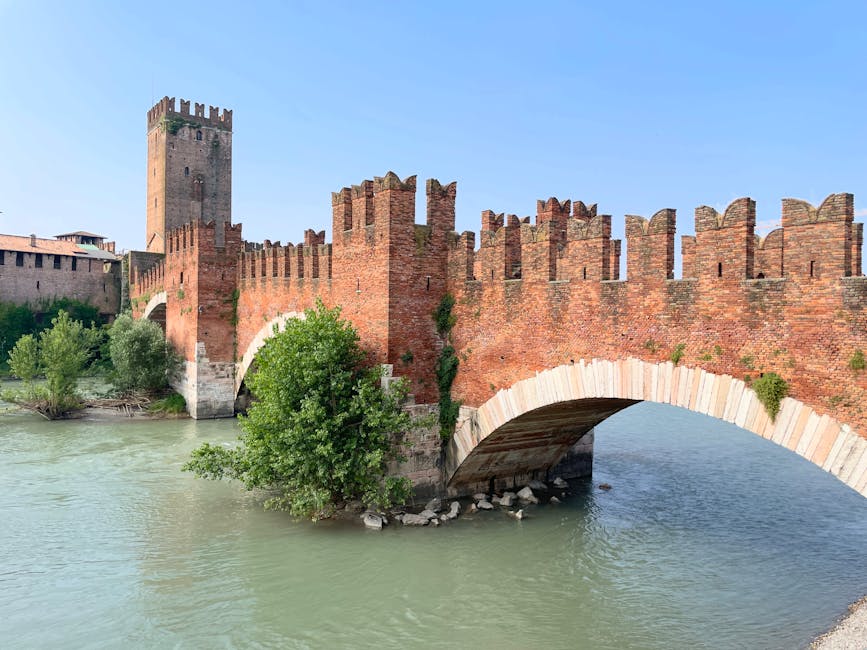 Castelvecchio Ponte Scaligero sunset river view